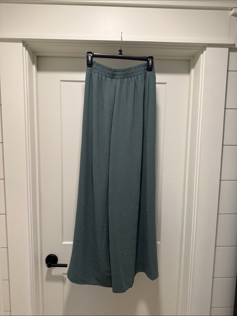 Zenana Outfitters Women’s 2 piece set in sage green. Size Medium Brand New - Picture 7 of 14